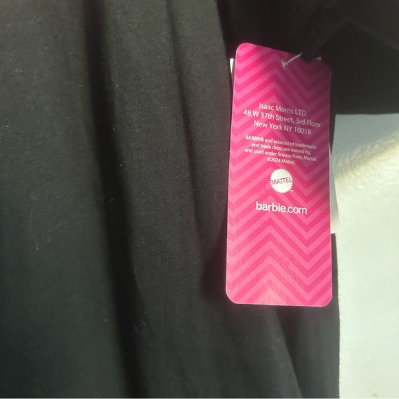 Barbie T-Shirt in Black and Pink NWT - Picture 3 of 5